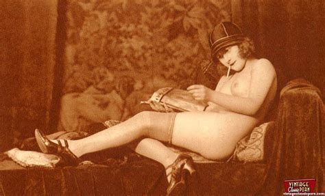 Retro Xxx Porn Few Very Hot Smoking Vintag XXX Dessert Picture 1