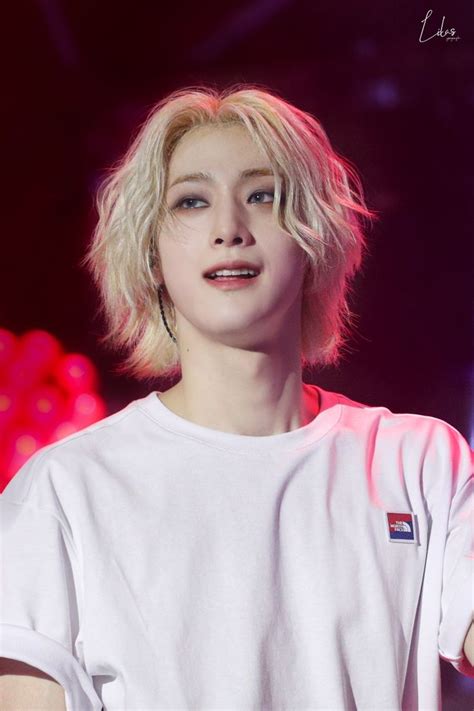 Pin By Nessa On Wei Cool Hairstyles Blonde Hair Hair Cuts