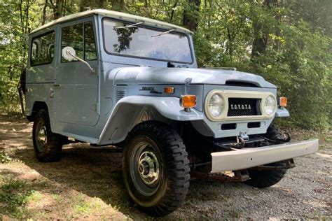 This 1971 Toyota Land Cruiser FJ40 Is Finished In Light Blue With A