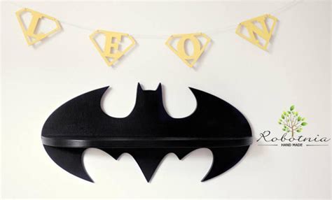 Полки в детскую комнату