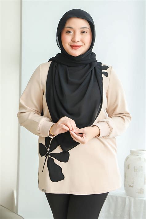 BLOUSE MADELLINE SOFT NUDE NAWLAA