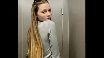 Chica Caliente Masturb Ndose En Clase Universitaria Xvideos