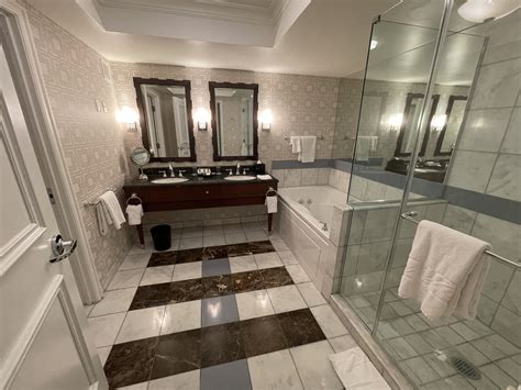 Caesars Palace Rooms Bathroom