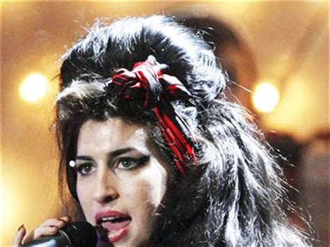 Amy Winehouse arrested on suspicion of drugs possession | The Blade