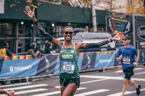 Ion Featured Athlete Dannielle Mcneilly Marathoner Aspire To Inspi