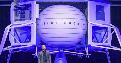 NASA Pauses SpaceX Lunar Lander Contract Due To Blue Origin Lawsuit