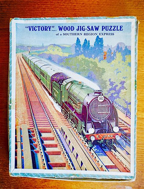 Victory Wood Jig Saw Puzzle Of A Southern Region Express Antiche