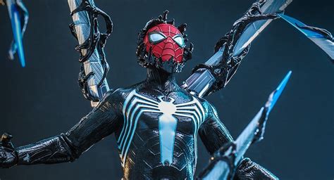 Hot Toys Unveils Black Suit Peter Parker Sixth Scale Figure From Marvel S Spider Man