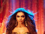 Naked Deepika Padukone In Happy New Year