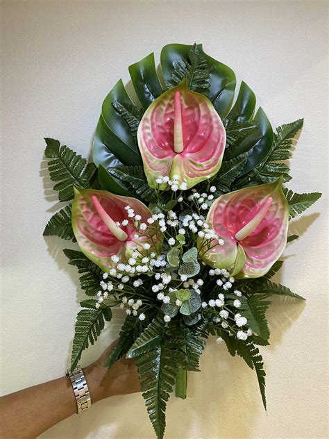 Fiori Artificiali Per Cimitero Mazzo Con Anthurium Creazioni Floreali