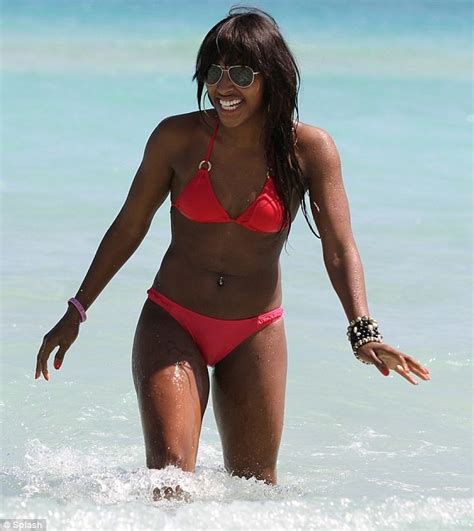 Bikini News Daily Naomi Campbell Shows Off Age Defying Figure