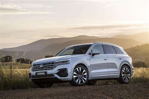 Volkswagen Touareg V Tdi R Line Review Carexpert