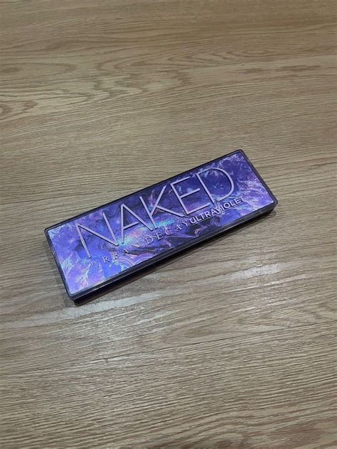 Preloved Naked Eyeshadow Ultraviolet 100 BELOM PERNAH PAKAI On Carousell