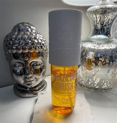 Brazilian Crush Cheirosa '62 Sol de Janeiro сүрчиг - a сүрчиг эмэгтэй