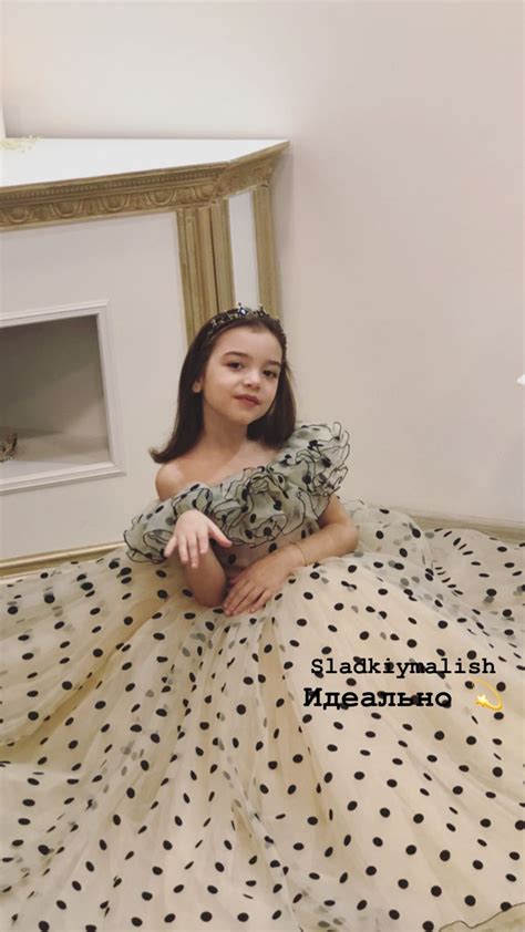 Платье в горошек 🕊 | Dresses with sleeves, Short sleeve dresses, Fashion