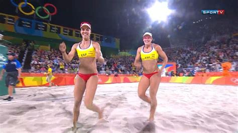 Vídeo Espanha vence República Tcheca no Vôlei de Praia Feminino