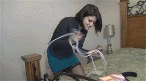 CAT BURGLAR NABS A KINKY BITCHMP MILF GiGi S Bondage Fantasies Clips Sale