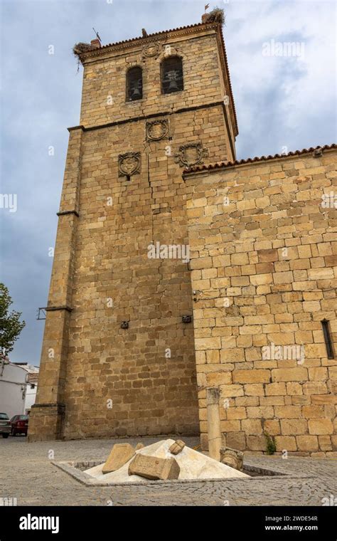 Iglesia San Pedro Apostol Hi Res Stock Photography And Images Alamy