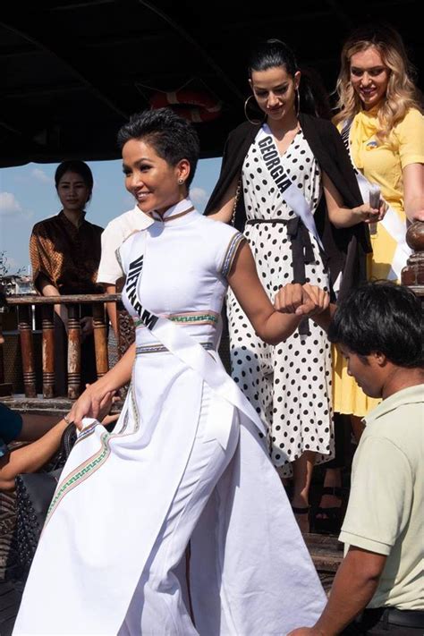 Nh Ng H Nh Nh P Kh Qu N A H Hen Ni T I K T Ch Top Miss Universe T Bikini T I M