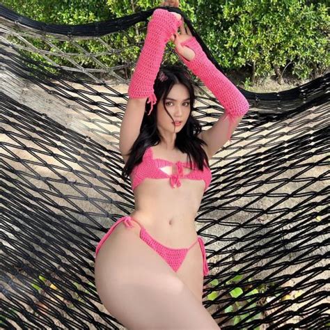 Ng C Trinh N Ng B Ng Trong Lo T Nh Bikini M I Khoe V C D Ng C C Nh