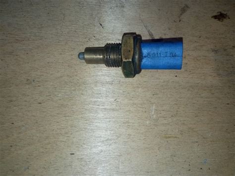 8200209496 Renault (RVI) датчик включения фонарей заднего хода
