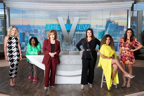 Joy Behar Reveals On The View That She S Had Sex With A Few Ghosts