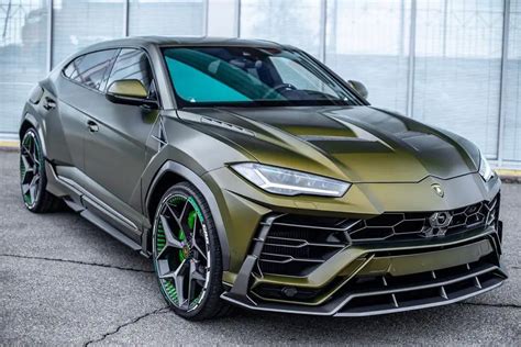 Slc Widebody Kit On The Lamborghini Urus On 24 Inch Aluminum