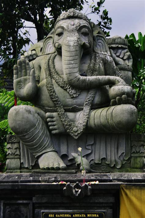 Sri Ganesha Abhaya Mudra by Ozzixx on DeviantArt