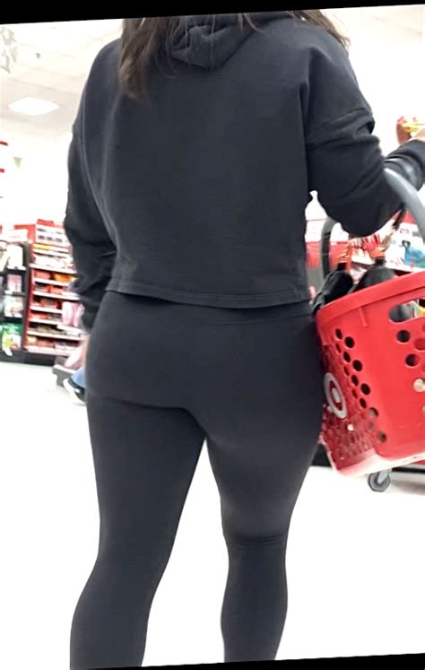 Beautiful Face And Ass At Target Bonus Ass Included Spandex Leggings Yoga Pants Forum