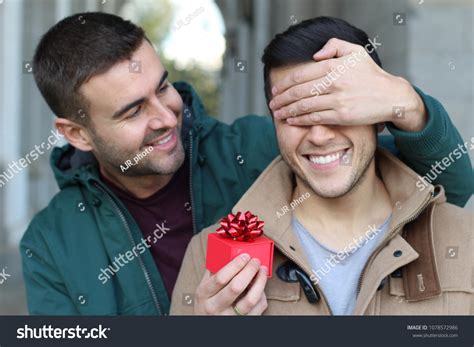1 301 imágenes de Gay latino men Imágenes fotos y vectores de stock Shutterstock