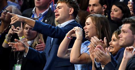 ‘That’s my dad!’: Gus Walz steals our hearts | The Seattle Times