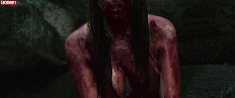 Naked Juliet Reeves In Girl In Woods