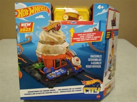 Hot Wheels Downtown Ice Cream Swirl