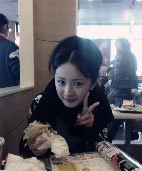 Loạt ảnh mỹ nhân Cbiz thời mới ra mắt bỗng hot trở lại nhan sắc có còn lung linh