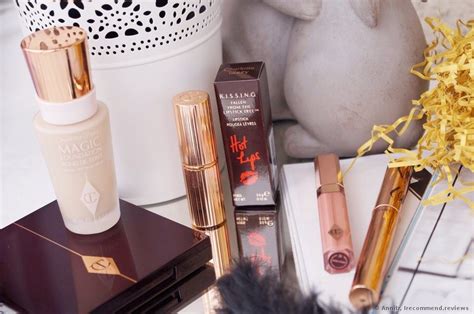 Charlotte Tilbury Hot Lips Lipstick Nude And Cream Lipstick Charlotte Tilbury Hot Or Not