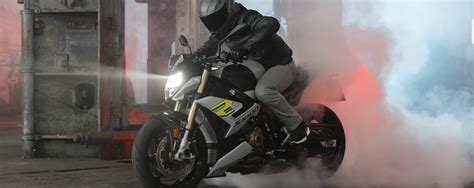 BMW lançará naked de alto desempenho M R em