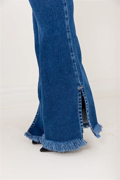 Cal A Jeans Flare Hot Pants Barra Desfiada E Abertura Lateral Atacado Feminina Revanche