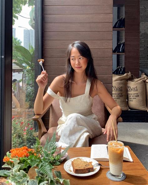 Cuộc sống sang chảnh của hot girl Việt kiều từng tham gia Người ấy là ai Báo Dân trí