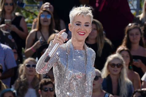 Katy Perry Orlando Bloom Went Paddleboarding Nude To Show Off UPI