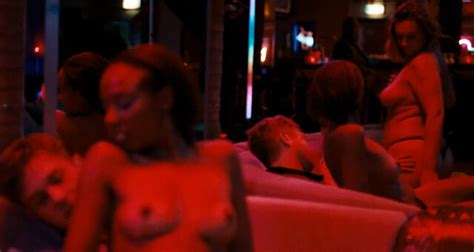 Nude Video Celebs Tamar Van Waning Sexy Paradise Drifters