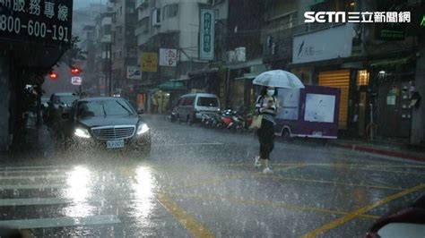 杜蘇芮高清臉照曝光！颱風眼「清晰無眼屎」 風雨最劇時間點出爐 Yahoo奇摩汽車機車