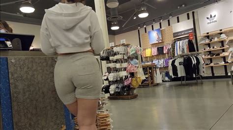Good Ass On This Babe Grey Shorts Not Oc Short Shorts Volleyball Forum