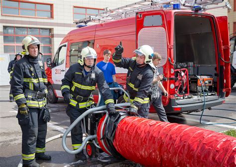 Современная пожарно-спасательная техника на защите Москвы: zavodfoto ...