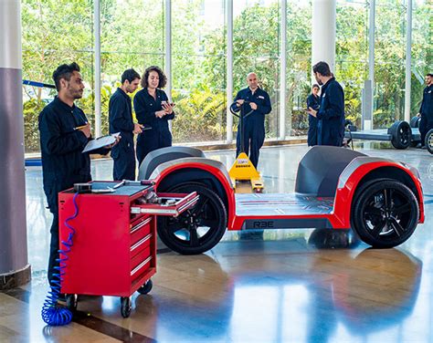 Israeli Start Up Ree Automotive Reveals Ultra Flexible Modular Ev Platform