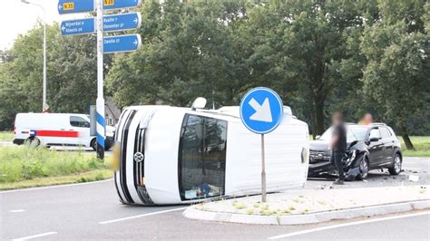 File Op N35 Na Aanrijding Bij Haarle Waarbij Busje Op De Zijkant