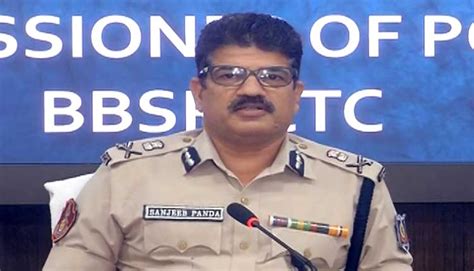 Commissionerate Police Arrests B Tech Graduate Four Others For Ganja