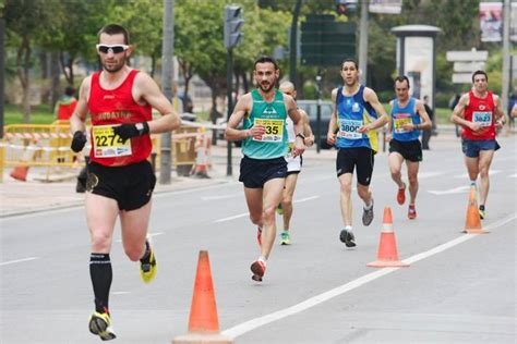 Se debe correr una media maratón antes que una maratón Runchile cl