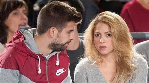 Shakira muy enfadada por las apasionadas imágenes de Piqué y Clara Chía