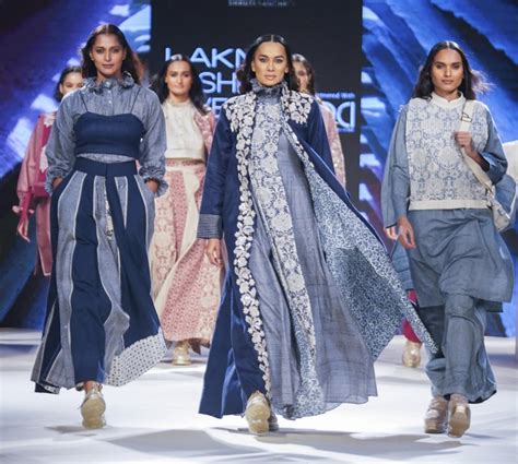 LAKME FASHION WEEK X FDCI MARCH 2023 MASH India