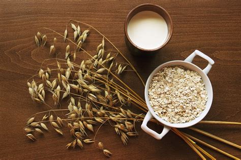 Infusión de avena caliente para evitar el vientre hinchado Mejor con